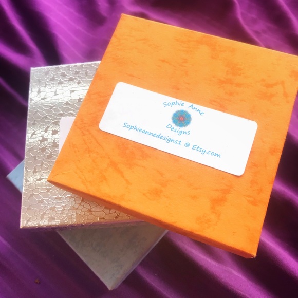 Selenite Palm Stone - Picture 7 of 7